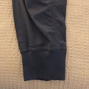 Lulu lemon dance jogger size 6 blue